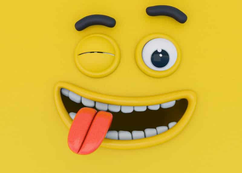 foto keren untuk profil whatsapp instagram telegram tiktok facebook line 3D smile kuning melet/keluar lidah mengejek dengan mata satu tertutup dikedipkan