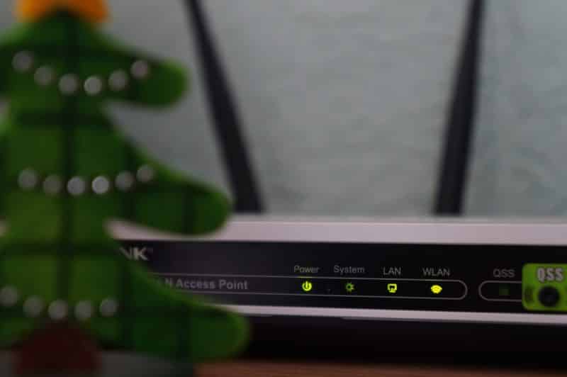 gambar modem router wifi warna hitam putih, cara mengganti password wifi